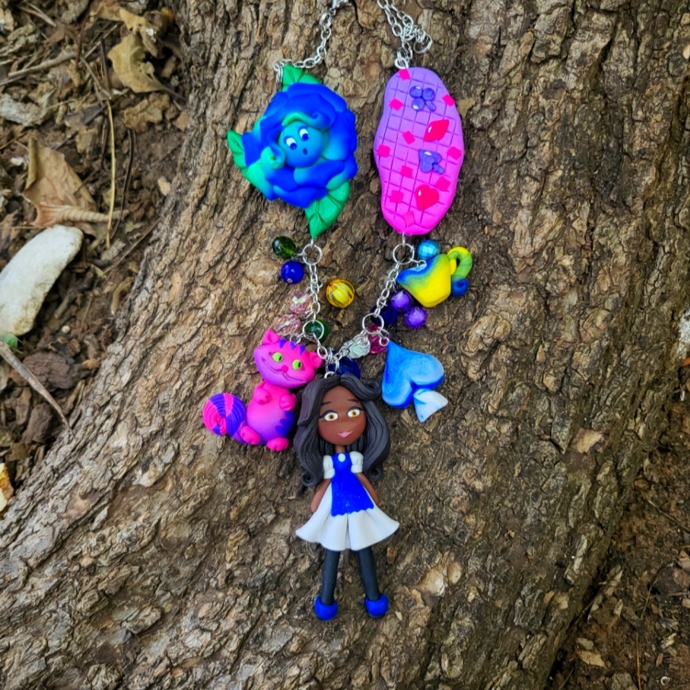 🦋Alice🌺 in Wonderland 🎂🍭 Necklace